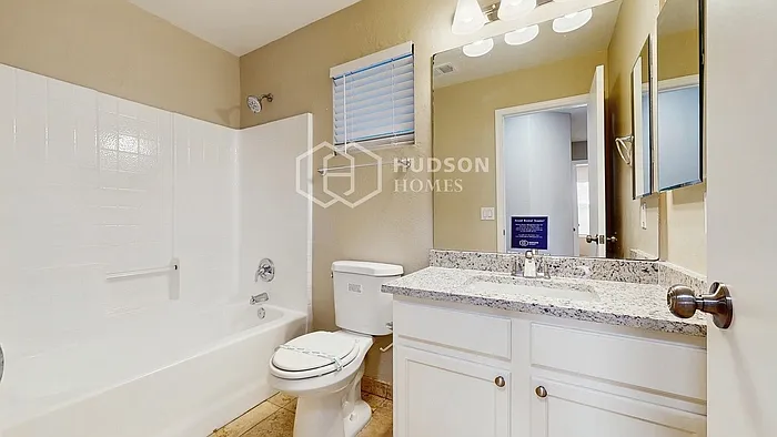 3259 E Kerry Ln — Photo 22