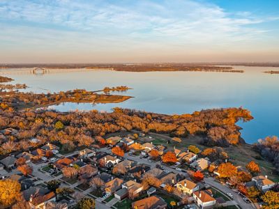 907 Lake Bluff Dr, Lake Dallas, TX, 75065