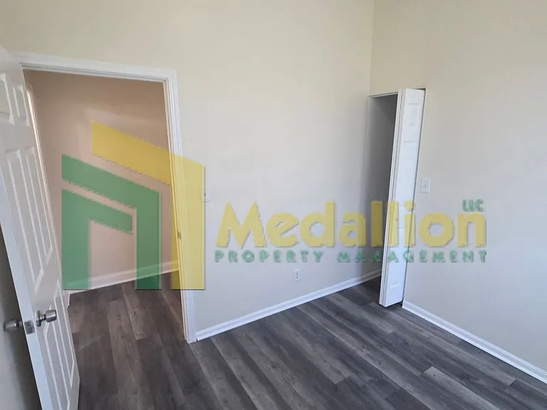 8725 S Constance Ave — Photo 15
