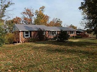 119 Douglas Chapel Rd, Jonesborough, TN 37659