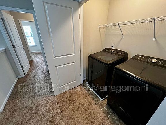 5th image of 43 Moorlyn Ln