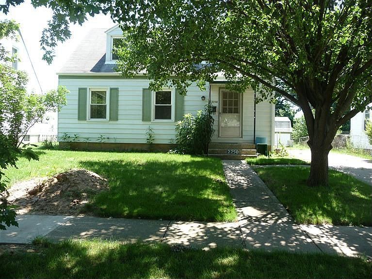 2nd image of 2250 E Bataan Dr