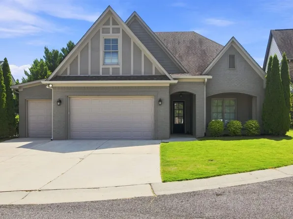 197 Lake Chelsea Dr, Chelsea, AL 35043