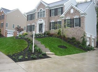 1615 Robin Ct, Pittsburgh, PA