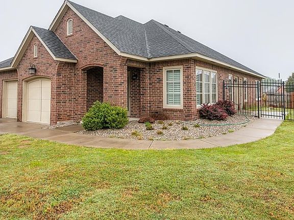2nd image of 11208 Lake Park Dr