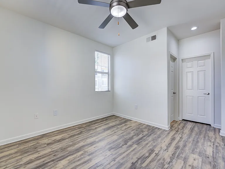 Solterra Ecoluxury Apartments — Photo 41