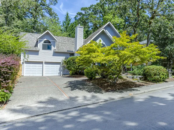 2703 Moon Mountain Dr, Eugene, OR 97403