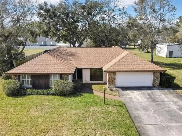 17306 Lynndan Dr, Lutz, FL 33548