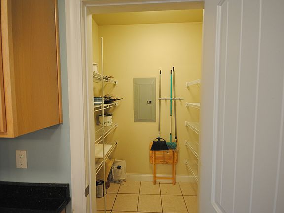 Walk-in pantry