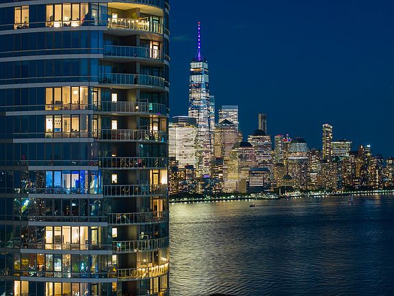 A city skyline view that defies expectations