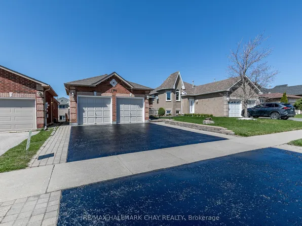 196 Country Ln, Barrie, ON L4N 0W1