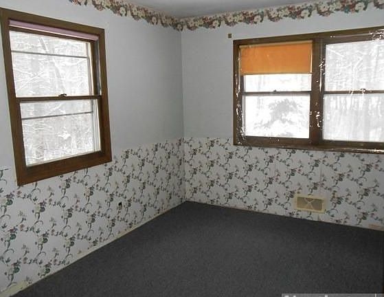 5th image of 14107 Hyde Ave N