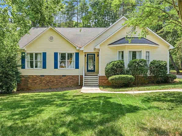 4228 Yeaton Glen Cir, Winston Salem, NC 27107