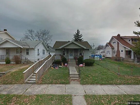2651 Collins Ave photo 1