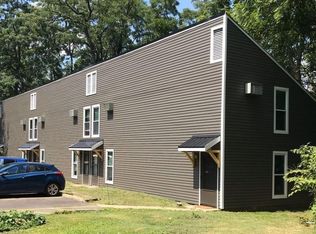 526 Tallmadge Rd, Cuyahoga Falls, OH 44221