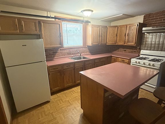 2nd image of 29 Tarkiln Hill Rd APT 4