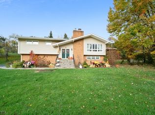 30 Graphic Blvd, Sparta, NJ 07871