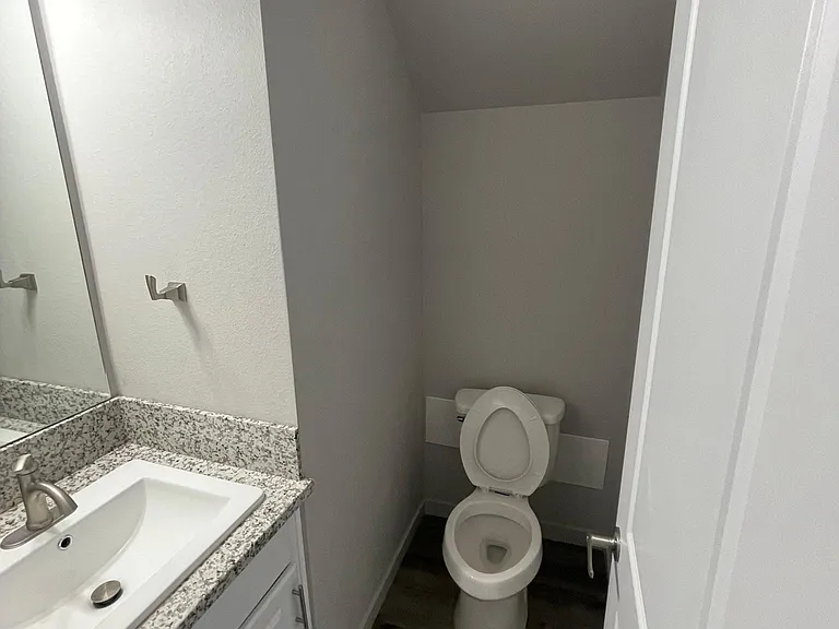 2425 Sunrise Dr #3 — Photo 7