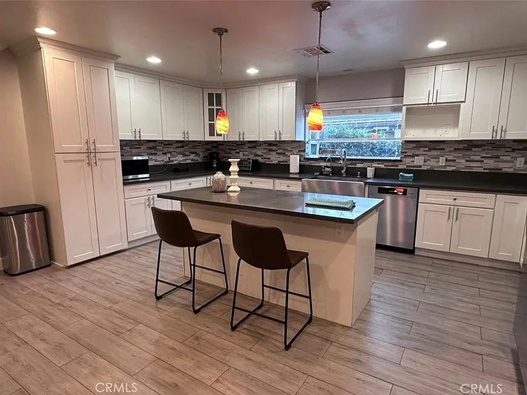 412 Magellan Rd — Photo 5