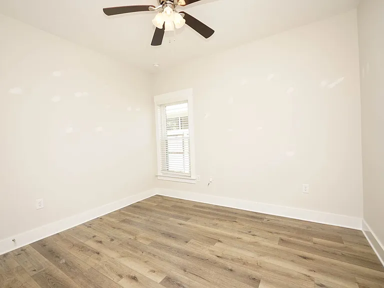1568 Pine St — Photo 25