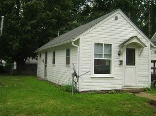 104 1/2 S Center St, Mount Vernon, OH 43050