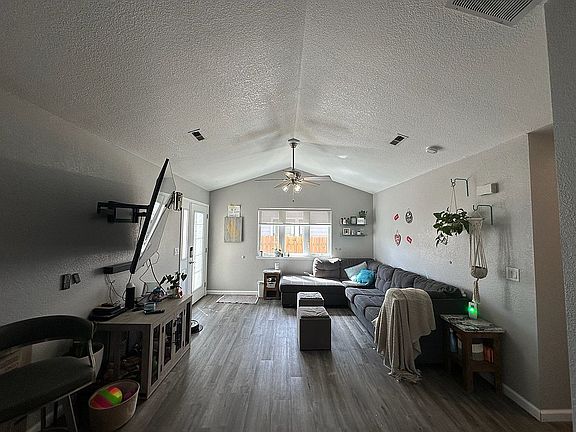 4th image of 1033 Boswell Dr