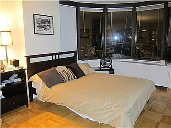 Rented by R New York