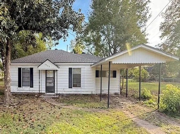 1865 E Lucas Dr, Beaumont, TX 77703