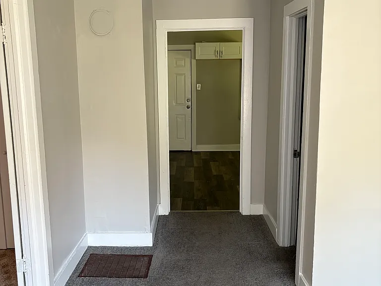 412 Fewell St — Photo 5