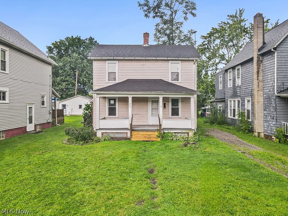1st image of 225 W Indiana Ave