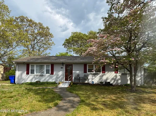 446 17th Avenue, Brick, NJ 08723