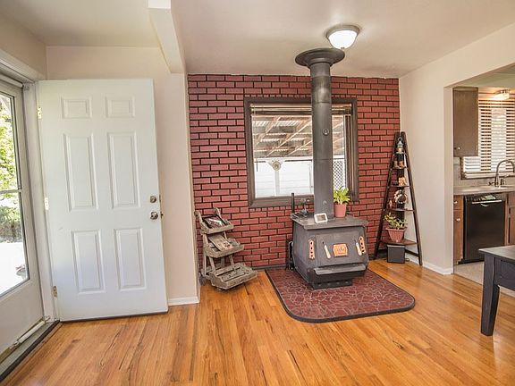 3rd image of 6724 E 9th Ave