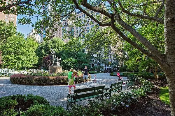 Rented by Living New York | media 17