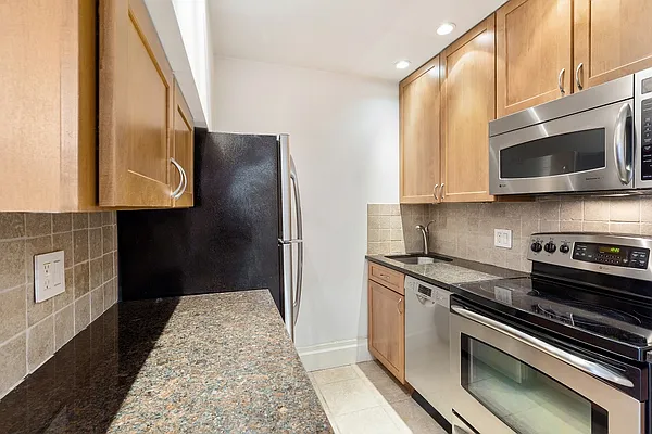 Sold by City Connections Realty | media 7