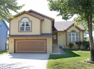 1017 N Parker Ter, Olathe, KS 66061
