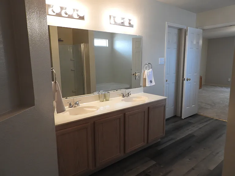 12914 Vassar Dr — Photo 11