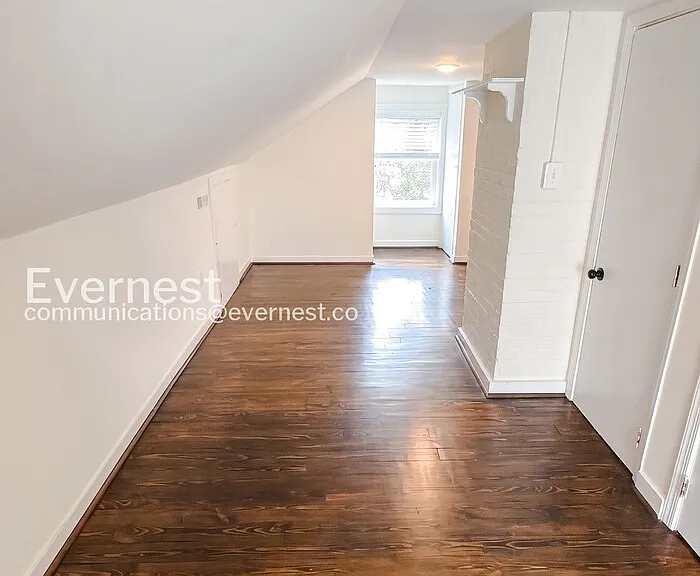 709 Mary Ball St — Photo 17