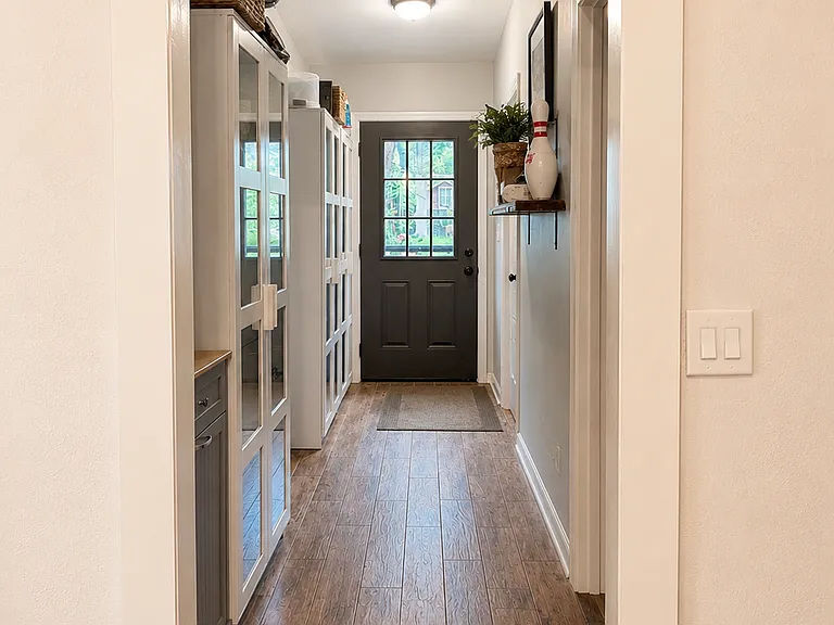 Pantry/Back Hall