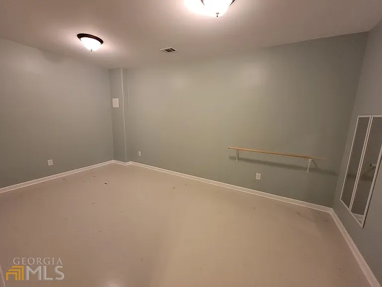125 Farmington Dr — Photo 29