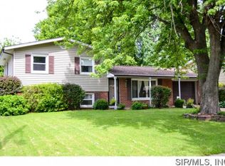 29 Village Dr, Swansea, IL