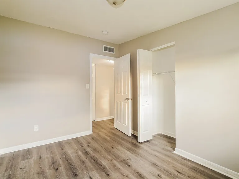 1198 Maxey Dr — Photo 12