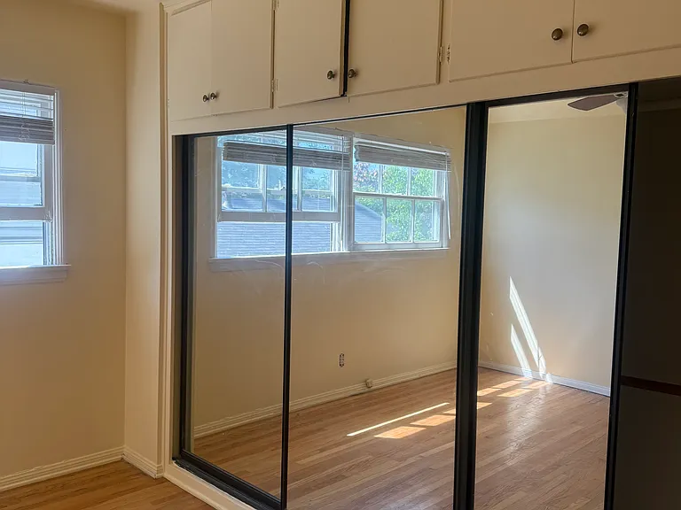 Coldwater Canyon Ave — Photo 16