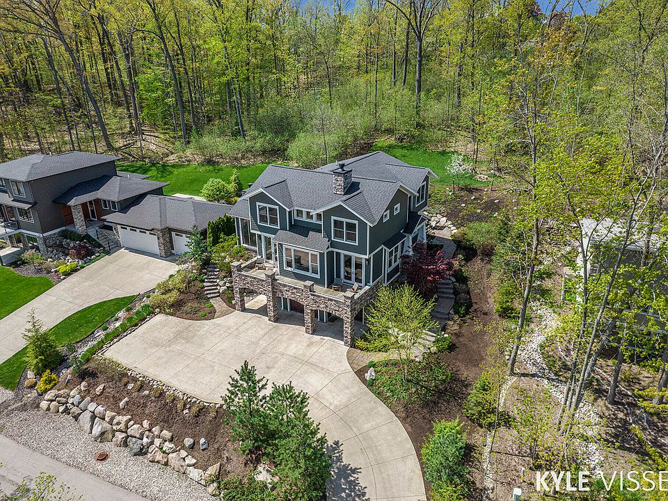 3246 Reeds Lake Blvd SE, Grand Rapids, MI 49506 Zillow