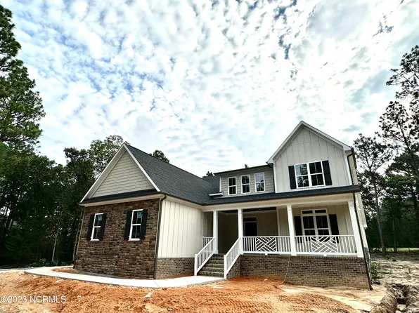 130 Paula Court, West End, NC 27376