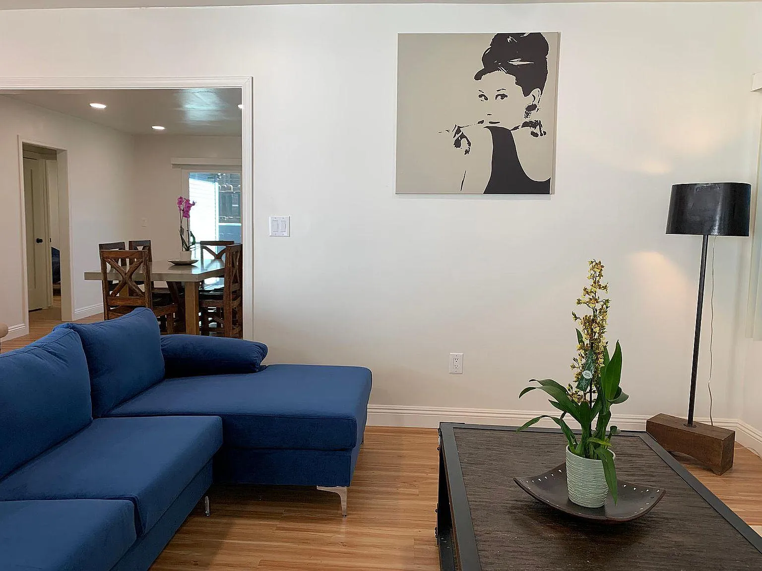 540 N Harvard Blvd — Photo 3