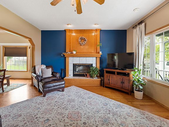 4th image of 812 Rushwood Ct