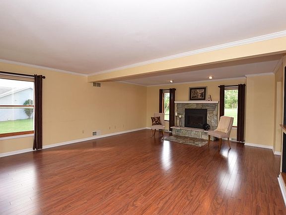 4th image of 3466 E Debbie Dr