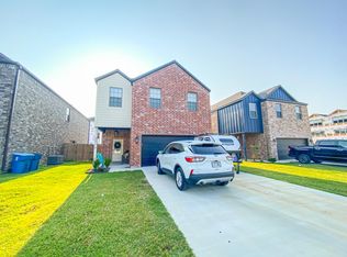 2716 SW Livingston Sq, Bentonville, AR 72712