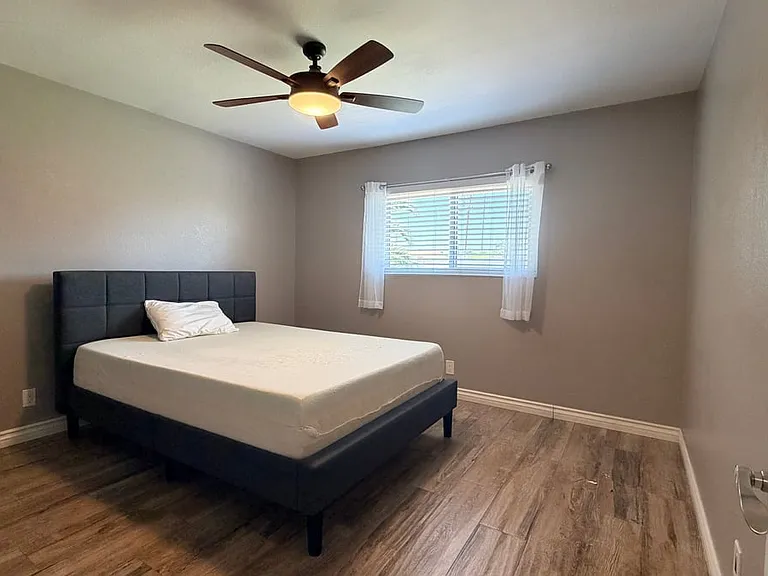 2303 S Cottonwood Dr — Photo 16