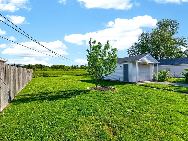 45 Robert St — Photo 15